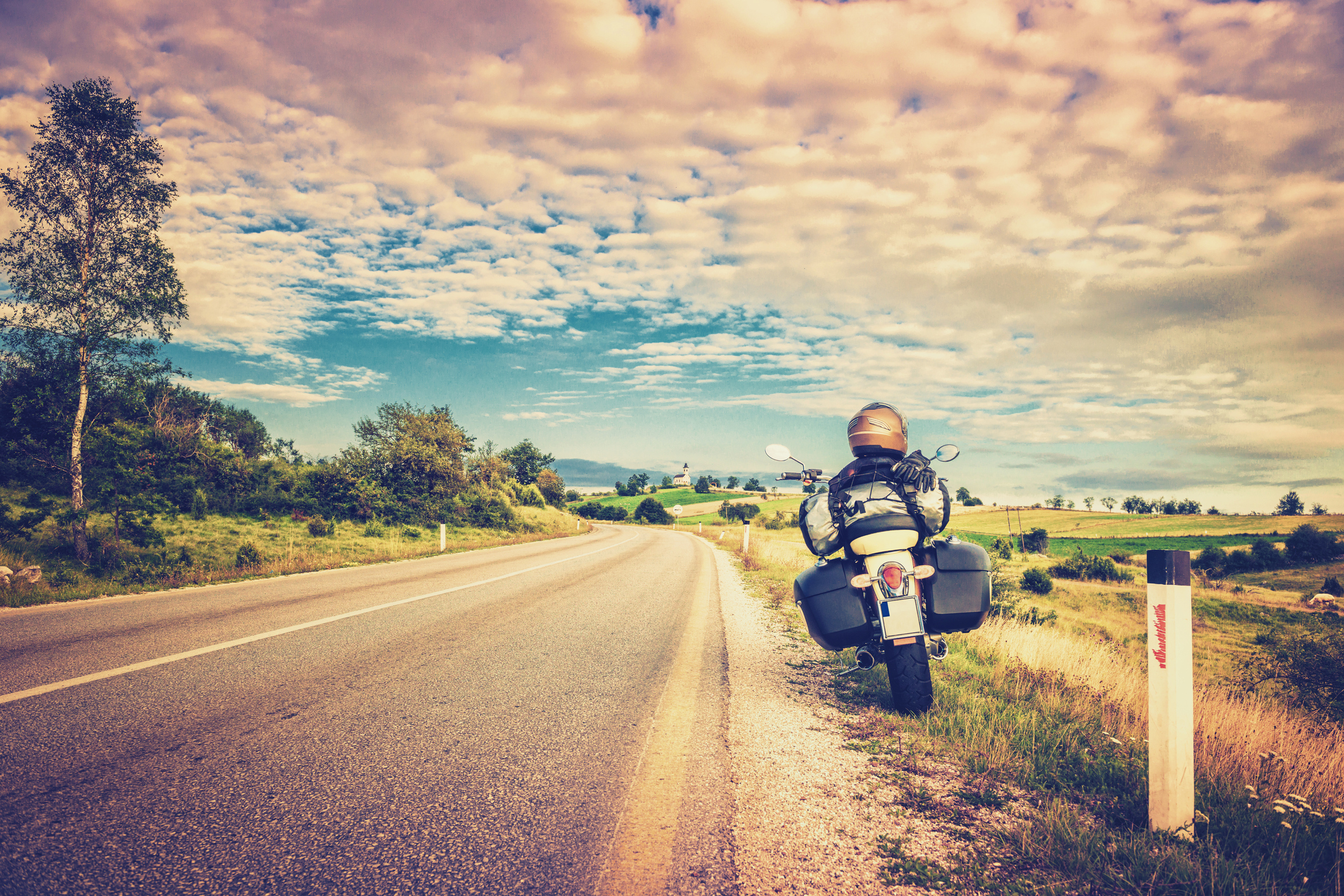 Randonnées en moto par temps chaud : Rester fort, en santé, au frais et en sécurité